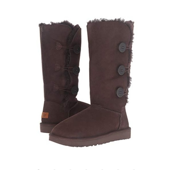UGG Shoes - UGG Australia Bailey Button Triplet II Size 9